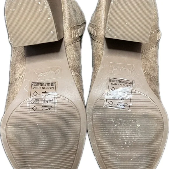 Cupid Women's Suede Ankle Boots - Taupe - 8.5 - Picture 7 of 8